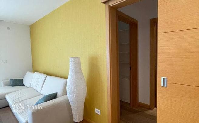 Stylish Bright Apartment Near the Sea in Budva