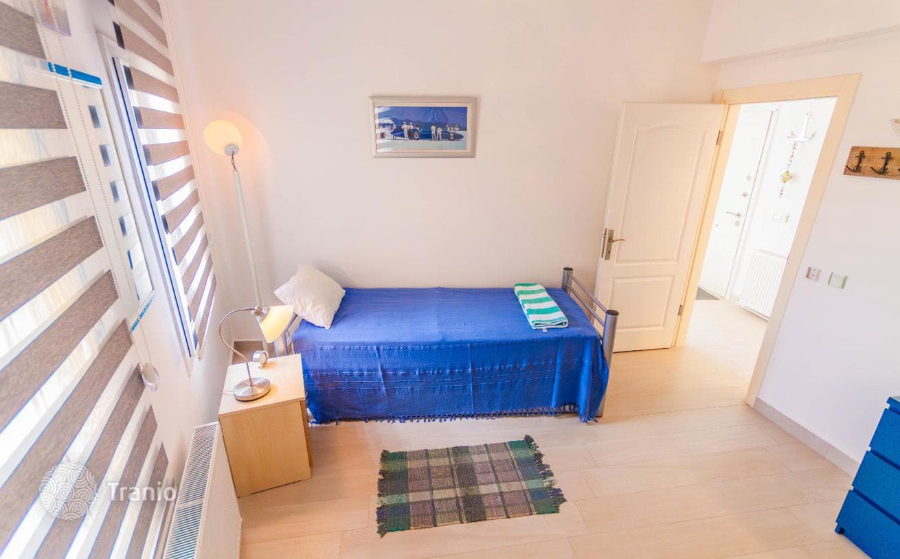 2-Bedroom Apartment with Sea View in Turkey, photo 4