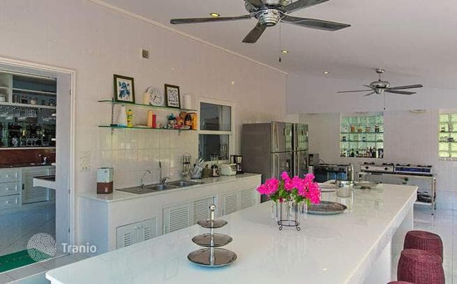 Spacious Villa with Pool, Jacuzzi and Garden in Phuket, photo 5