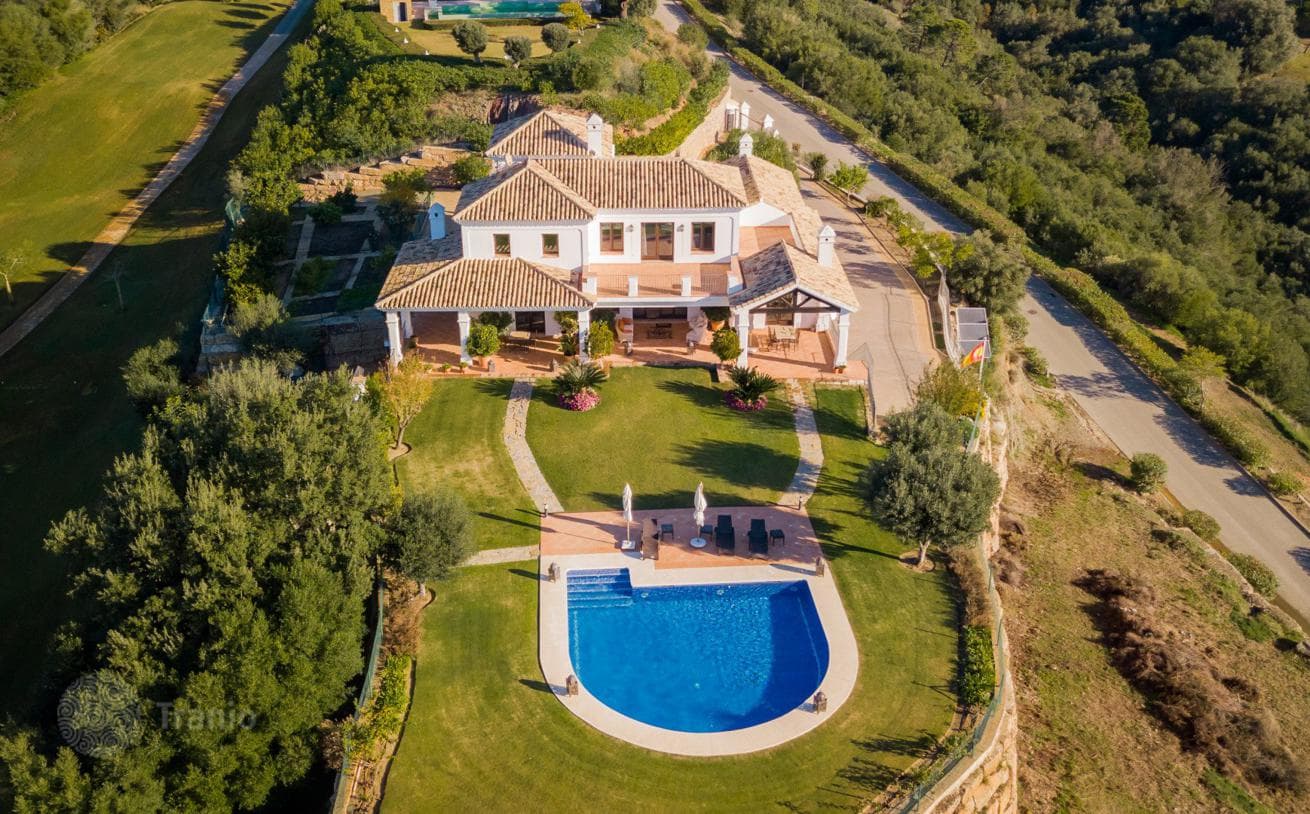 Вилла на продажу в Marbella Club Golf Resort, Бенахавис, фото 3