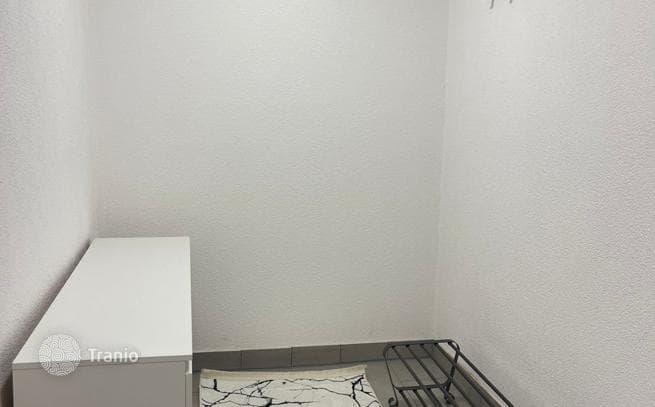 2-Bedroom Apartment 230 m from the Beach in Herceg Novi, photo 3