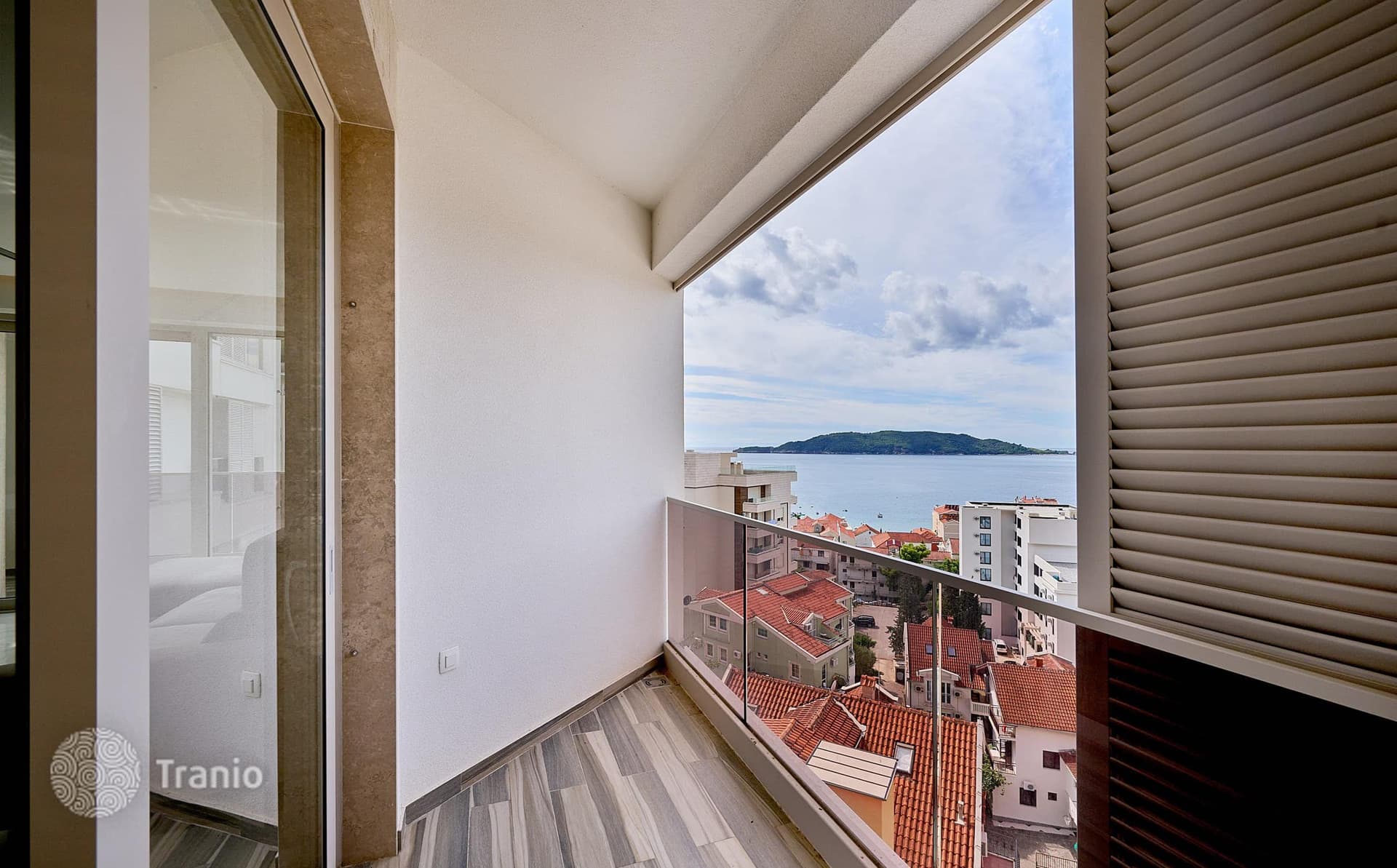 1-Bedroom Apartment with Sea View in Budva, photo 5