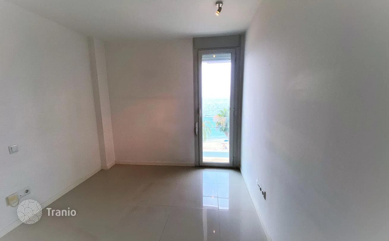 2-комнатная квартира 65 м² на Ибице, Испания, фото 2