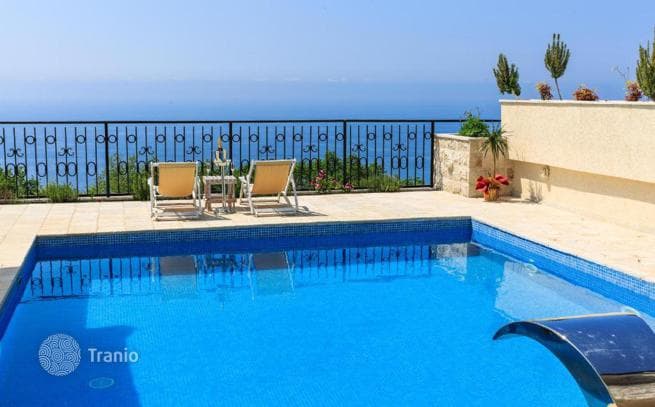2-Bedroom Villa with Sea View in Rezhevichi, Budva, photo 4