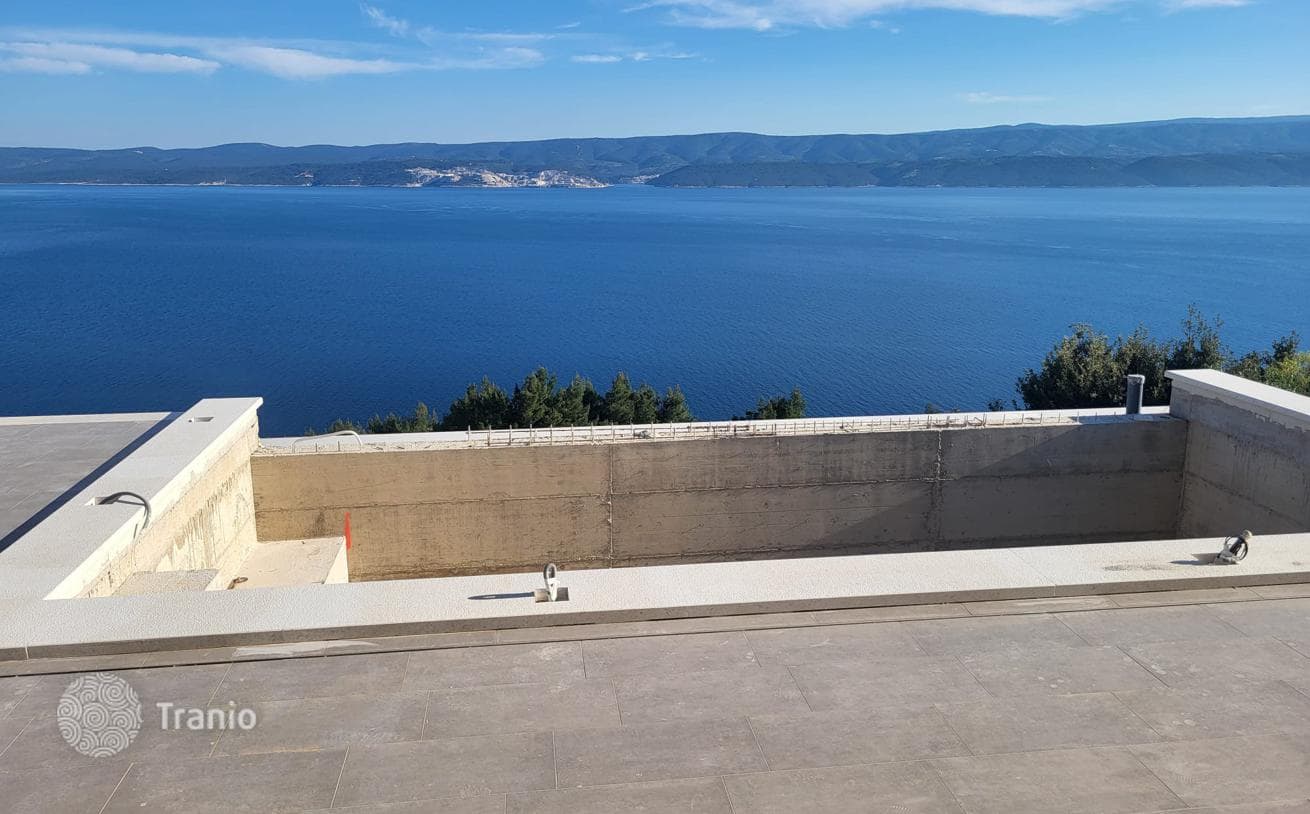 2-Bedroom Villa in Omis, Dalmatia, photo 4