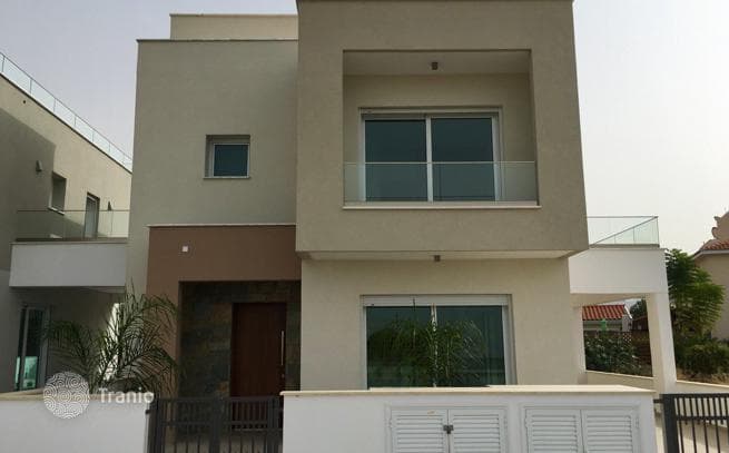 3-Bedroom Villa 2 Minutes from Paphos, photo 3