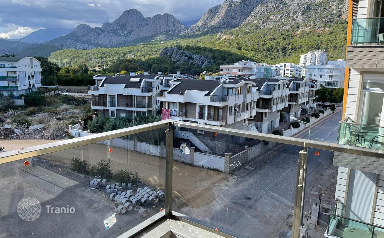 2-Bedroom (2+1) Apartment with Mountain View in Konyaalti, Antalya
