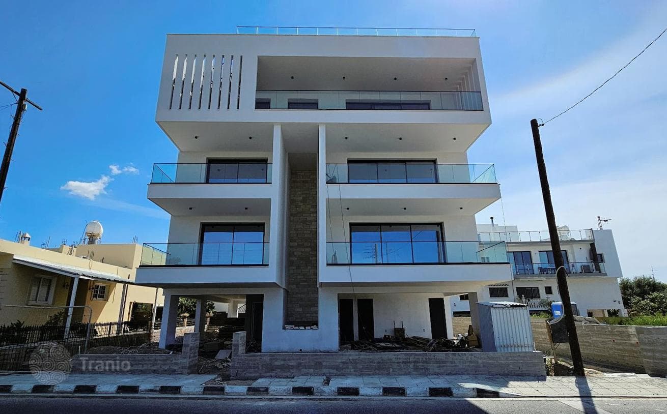 2-Bedroom Apartment in Chloraka, Cyprus