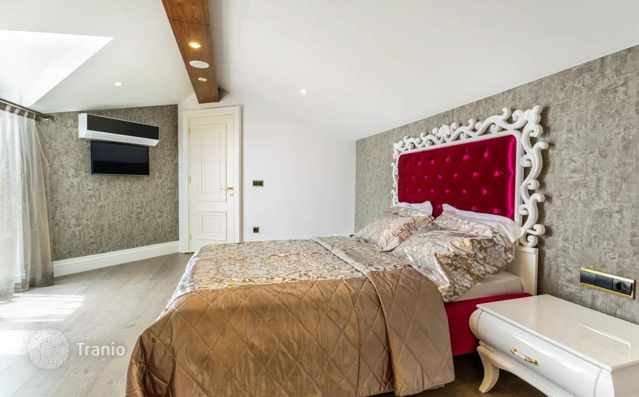 4-Bedroom Villa with Private Pool in Kemer, Turkey