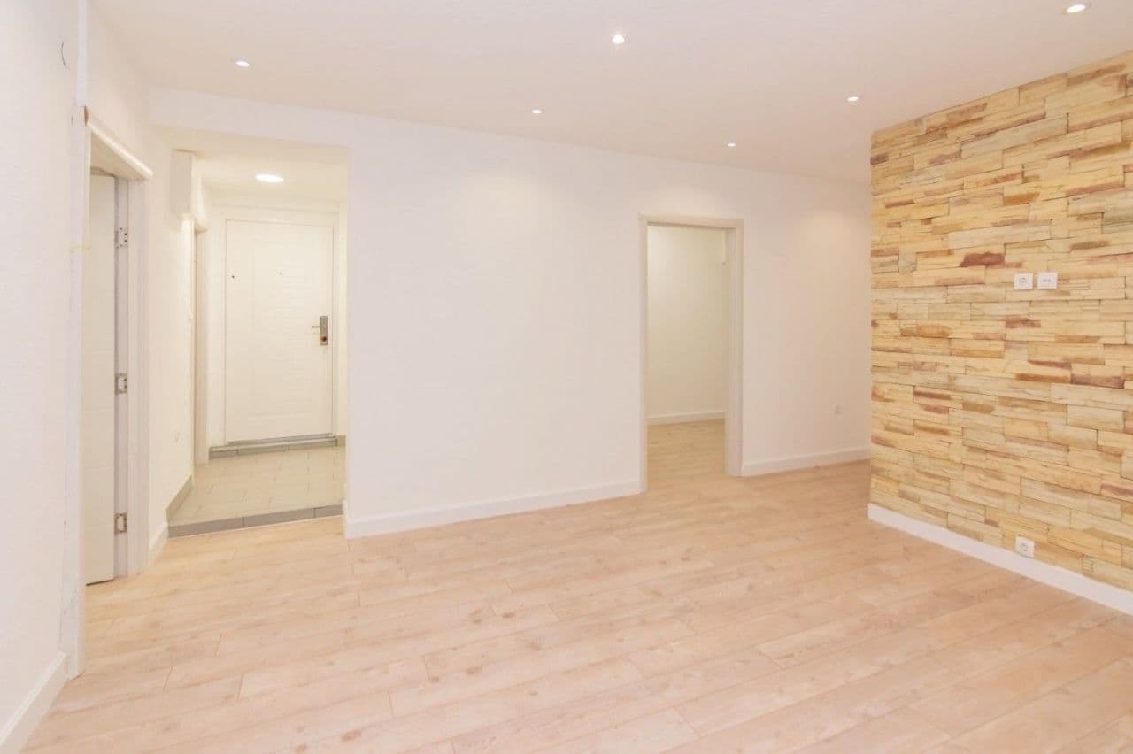 Квартира в Херцег-Нови, Черногория, 90 м²
