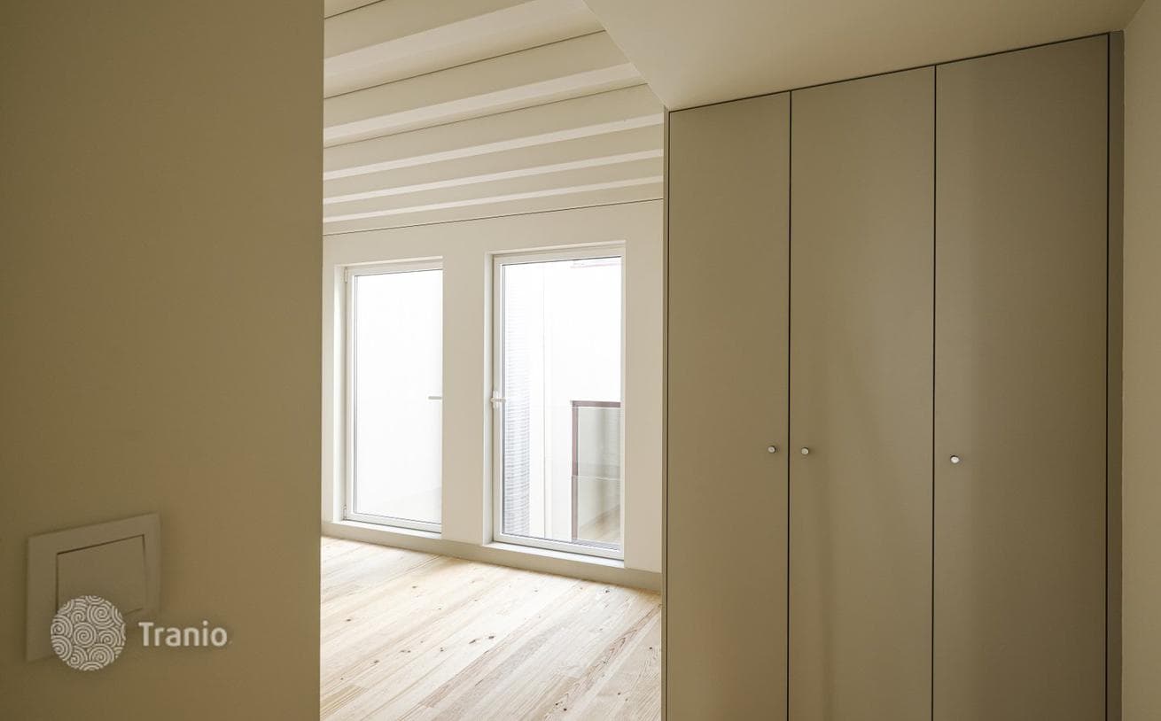 Renovated 1-Bedroom Apartment in Porto, Portugal, photo 5