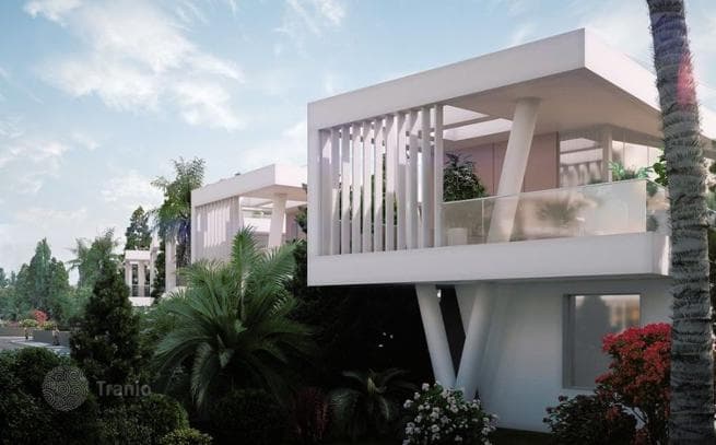 Beachfront Villa in Gated Development with Landscaped Gardens in Limassol, photo 5