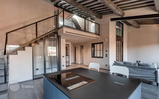 1-Bedroom Apartment in Florence, Italy, photo 2
