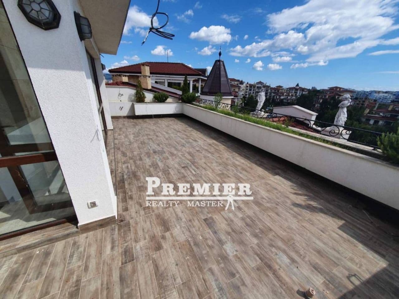 Квартира в Равде, Болгария, 310 м²