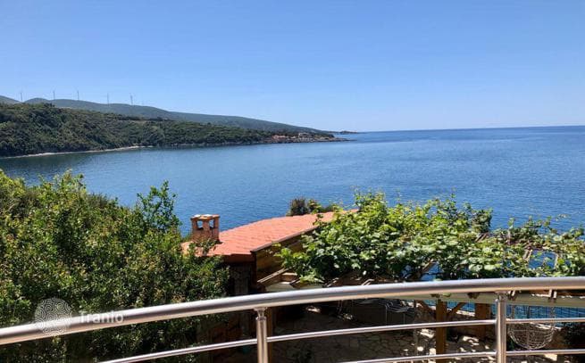 1-Bedroom Apartment with Sea View in Dobrota, Bar, photo 2