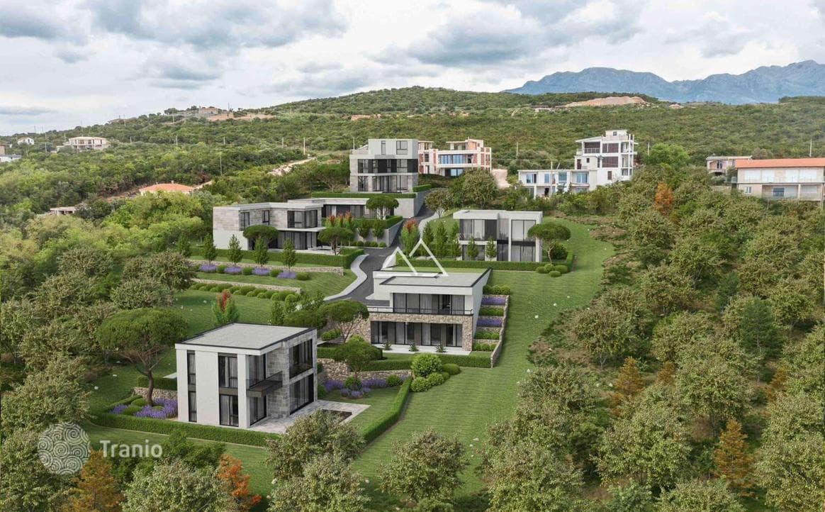 3-Bedroom Villa with Private Pool in Budva, photo 2