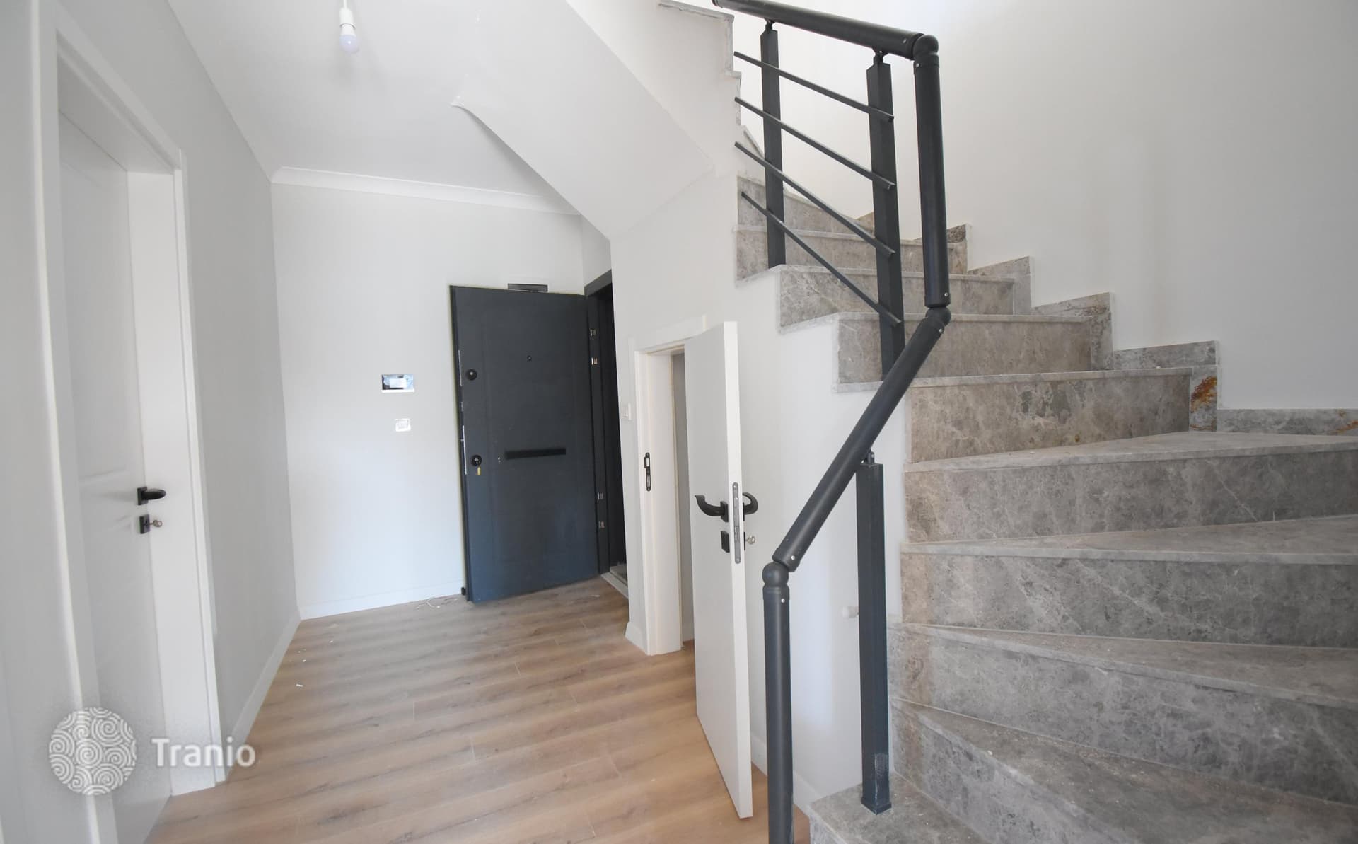 4-Bedroom Apartment with Private Pool and Garden in Turkey, photo 5