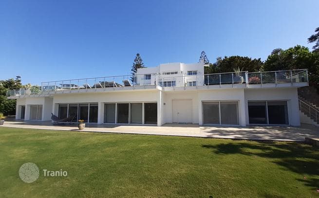 4-Bedroom Villa with Guest Houses, Private Pool and Sea View in Turgutreis, Bodrum