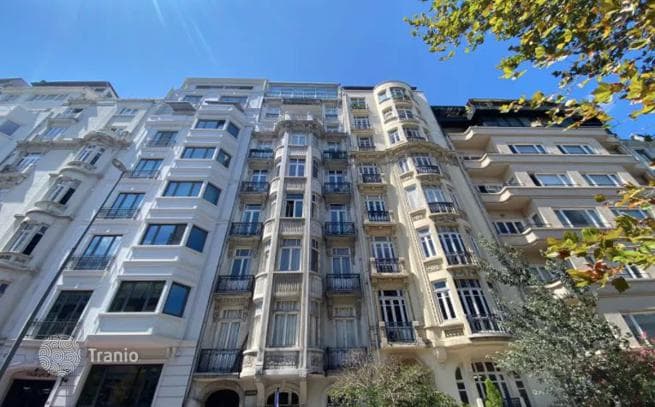 2-Bedroom Apartment in Beyoglu, Istanbul