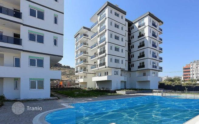 1-Bedroom Furnished Apartment with Shared Pool in Kepez, Antalya