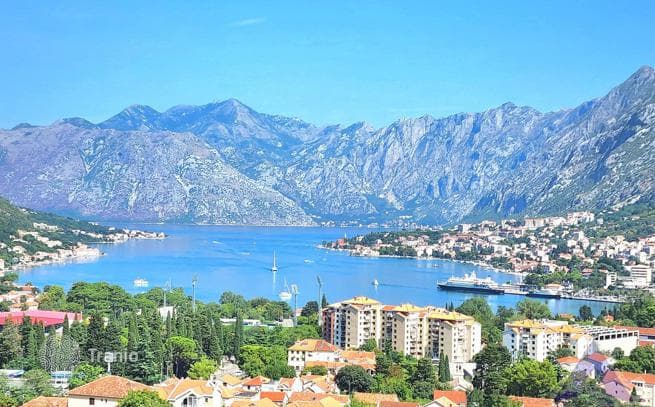 4-Bedroom Villa with Private Pool in Kotor, photo 2