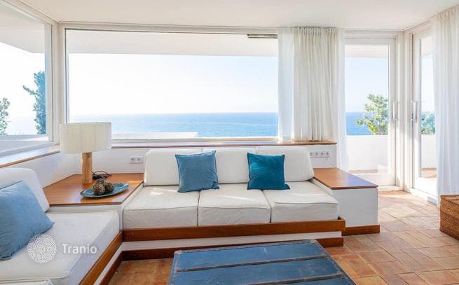 12-Bedroom Townhouse with Land in Canet de Mar, photo 5