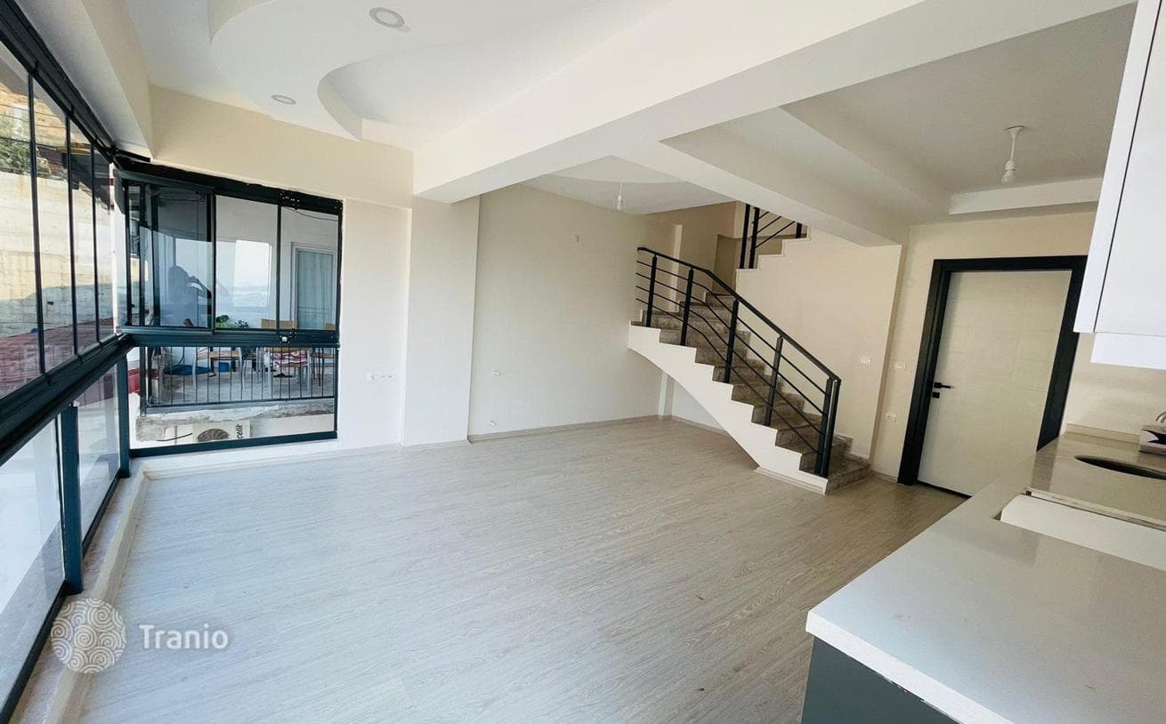 3-Bedroom Apartment with Sea View in Turkey, photo 4