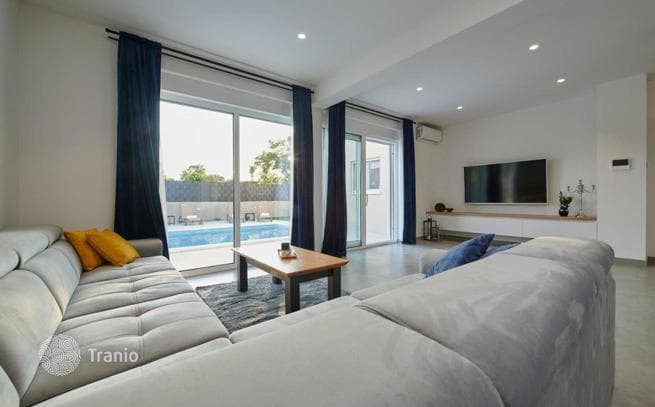 3-Bedroom Villa in Kastela, Dalmatia, photo 3