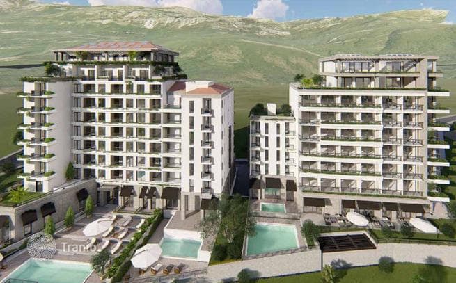 Apartment with Shared Pool 50 m from the Sea in Becici, photo 3