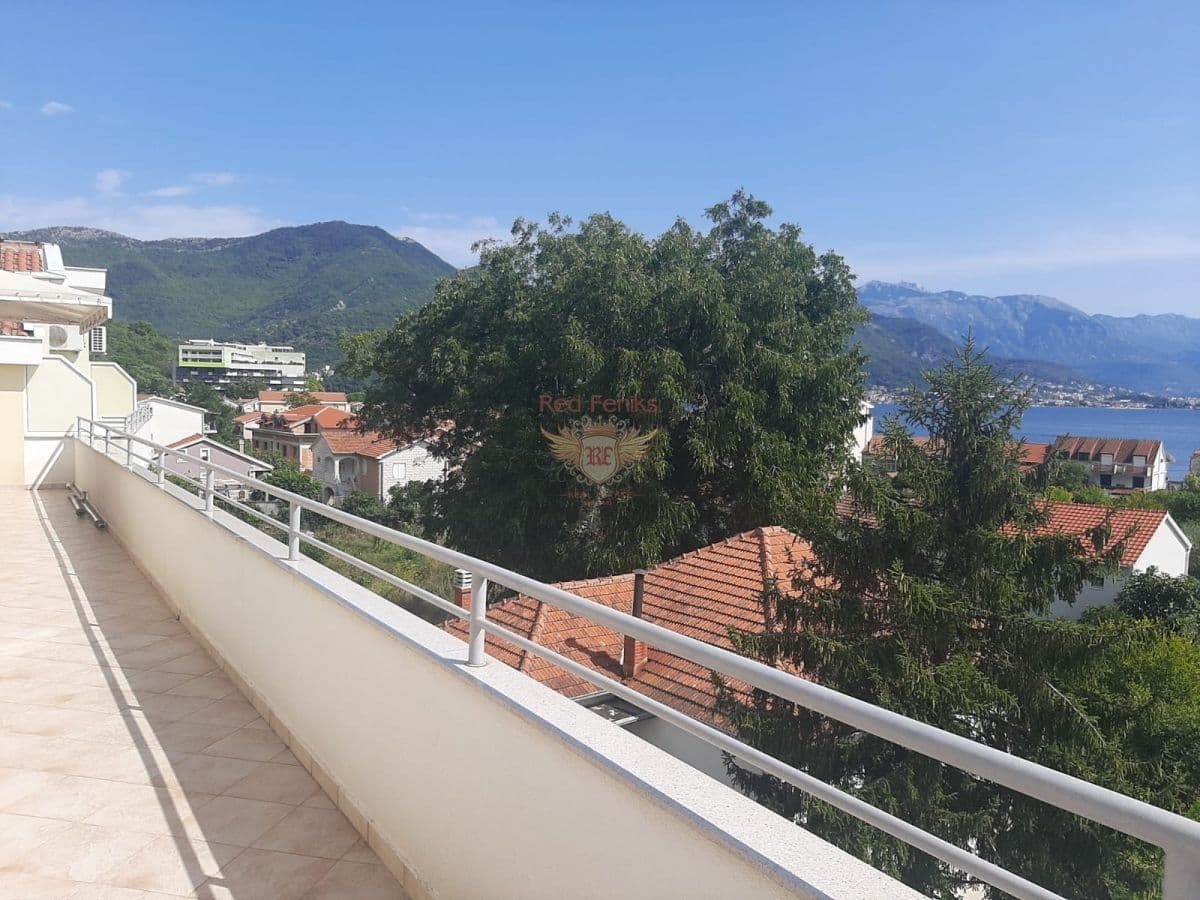Квартира в Херцег-Нови, Черногория, 77 м², фото 4