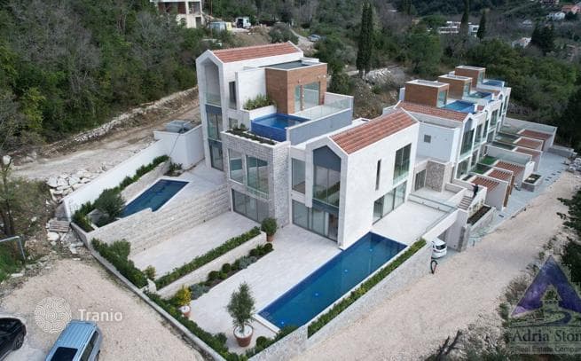 1-Bedroom Villa with Private Pool in Lastva, Tivat, photo 3