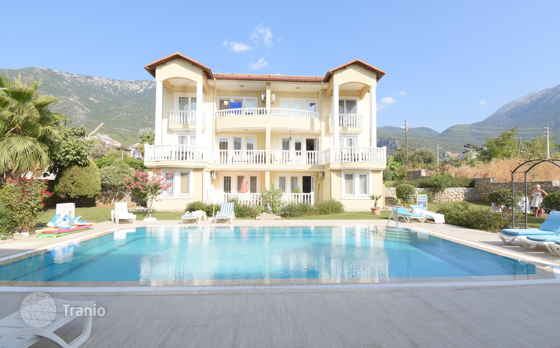 Modern Apartments with Shared Pool in a Residential Complex, photo 3