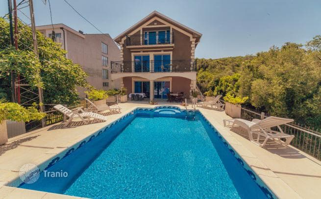 5-Bedroom House with Sea View in Tivat, photo 2