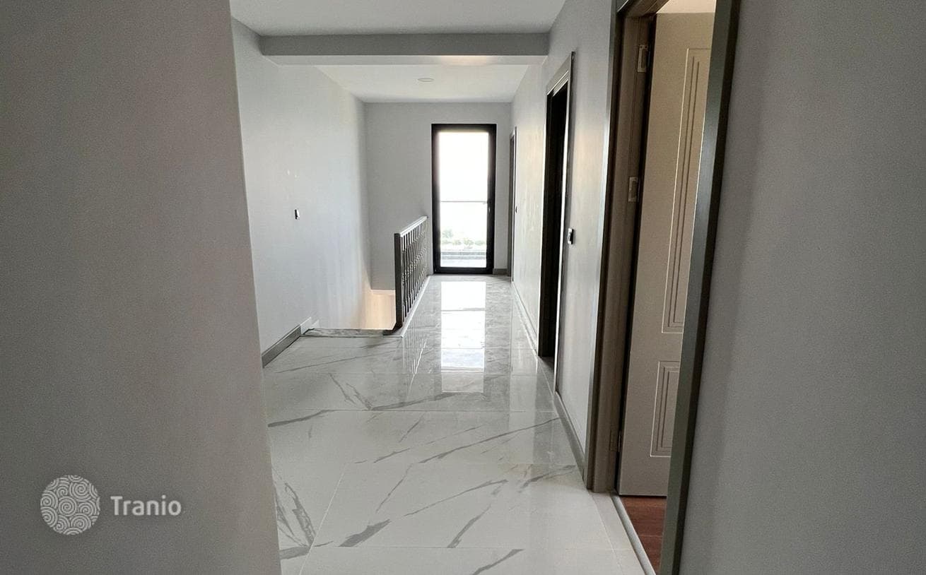Spacious Apartments with Balconies 400 m from the Beach in Kartal, Istanbul, photo 4