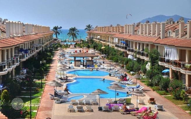 1-Bedroom Apartment with Pool View Near the Beach, photo 2