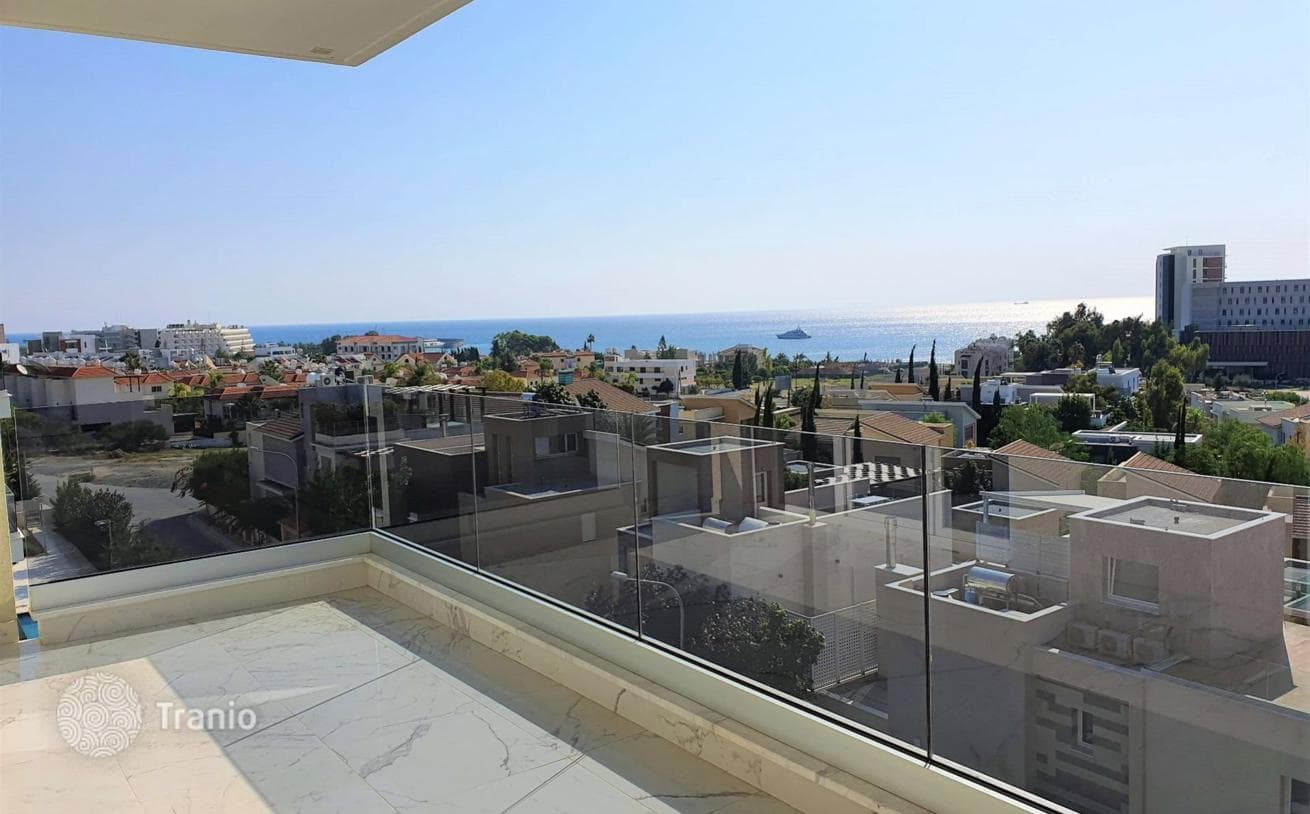 2-Bedroom Apartment with Sea View in Agios Tychonas, Limassol, photo 4