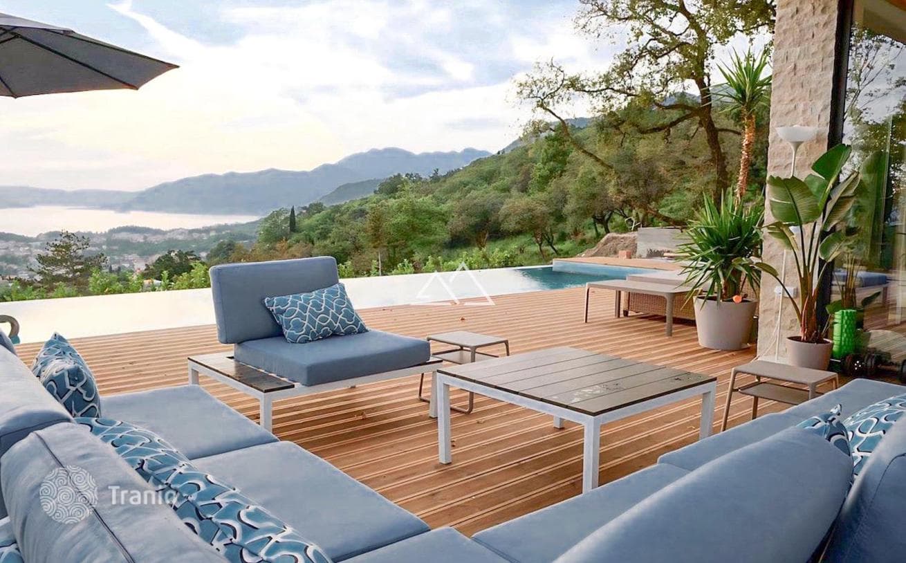 New Townhouses and Villas in Kavach, Tivat, photo 5