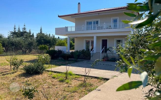 Двухэтажная вилла всего в 30 м от моря на Пелопоннесе, Греция, фото 2