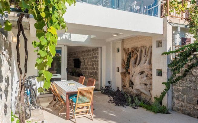 Renovated Beachfront House in Dobrota, Kotor, photo 3