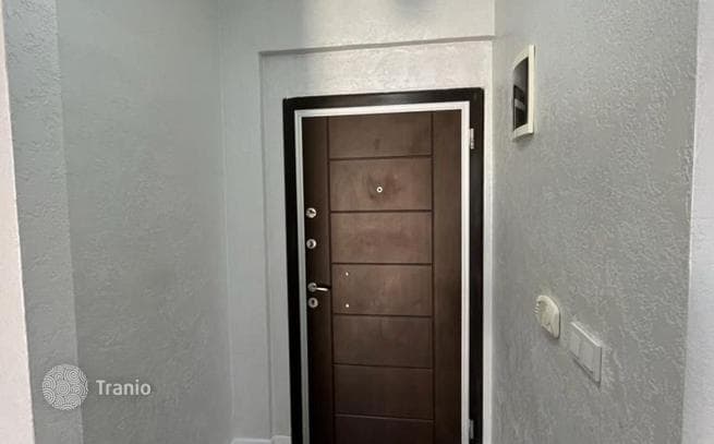 2-Bedroom (2+1) Apartment with Glazed Balcony in Konyaalti, Antalya