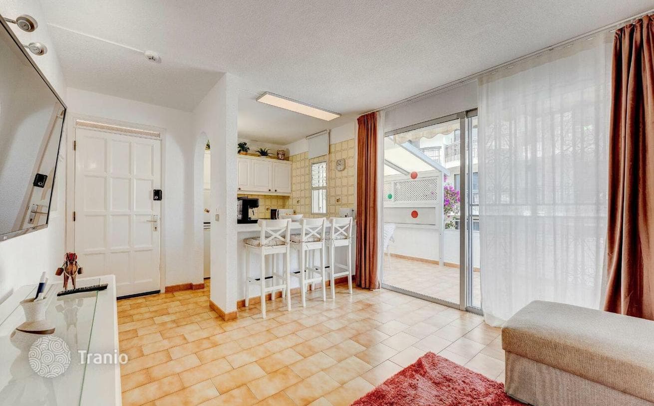 1-Bedroom Penthouse with Balcony in Playa de las Americas, Tenerife, photo 5