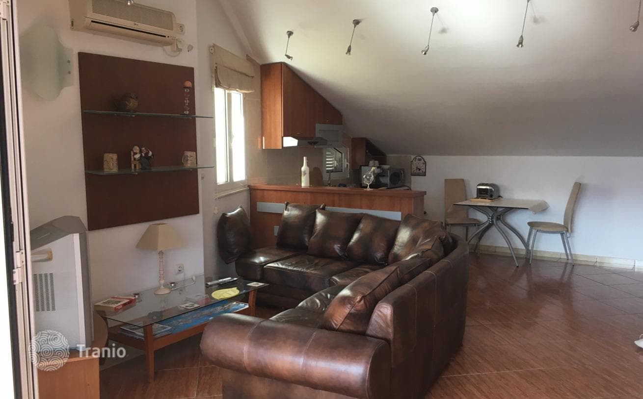 Studio Apartment 500 m from the Beach in Becici, Budva, photo 5