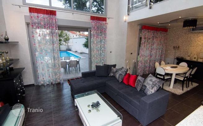 4-Bedroom Luxury Villa with Private Pool and Garage in Budva