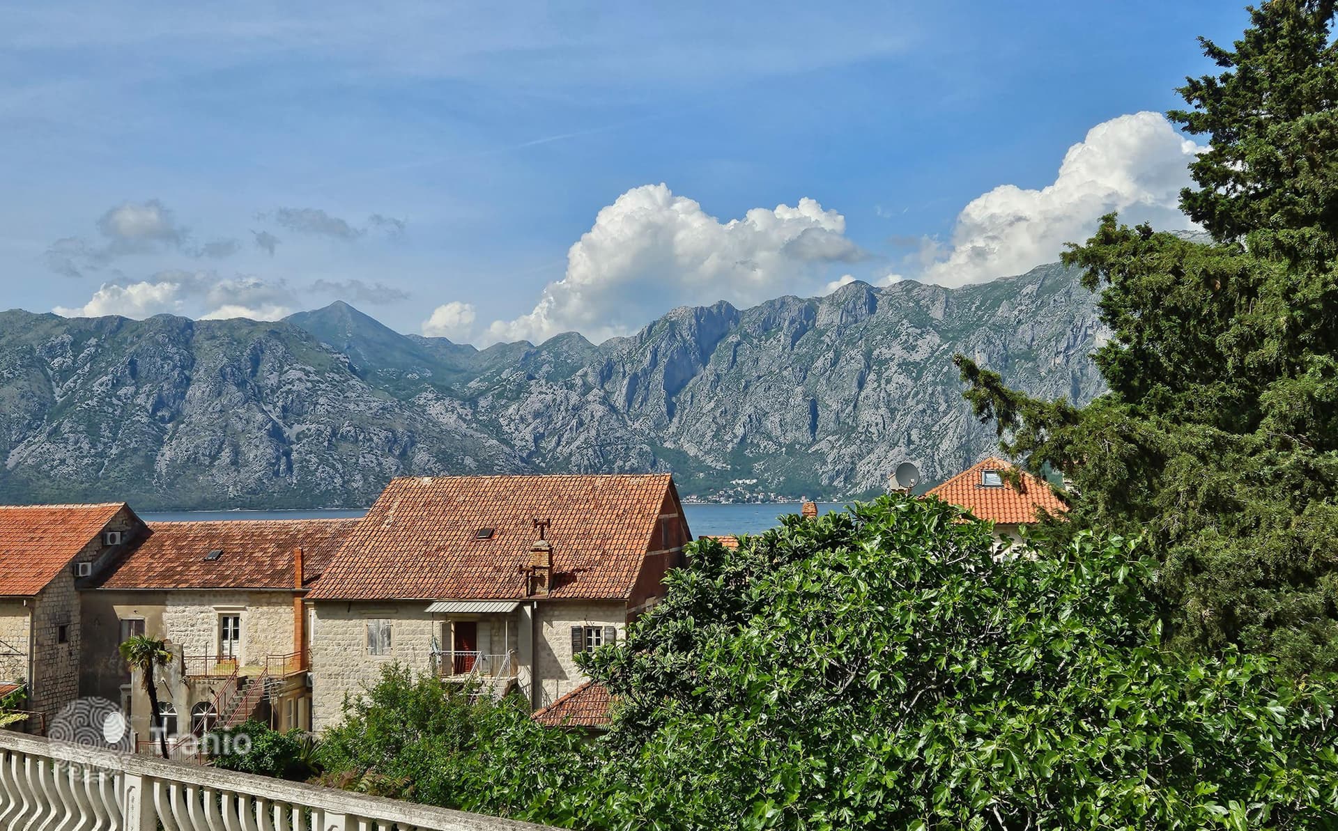 Studio Apartment Near the Sea in Kotor