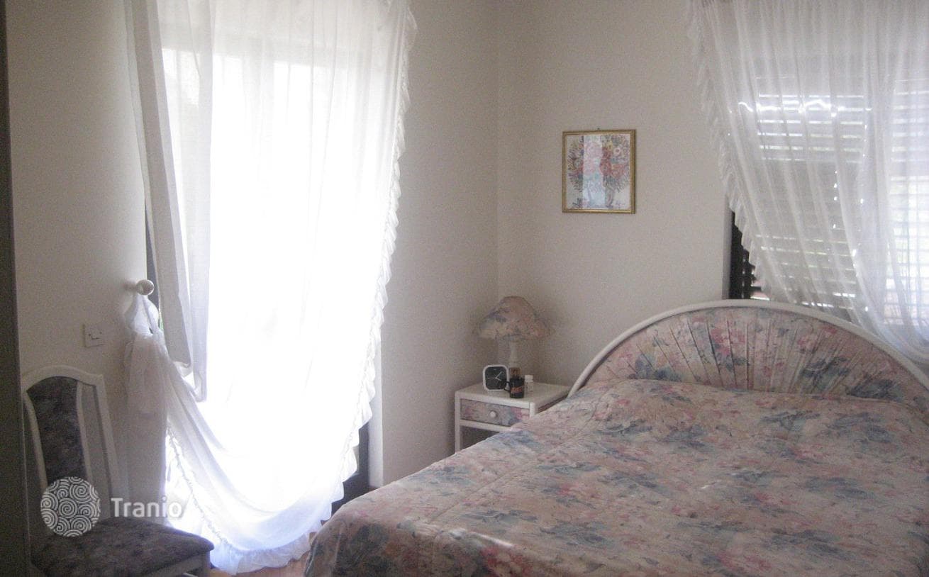 3-Bedroom Furnished House with Guest House and Garden 600 m from the Sea in Budva, photo 4