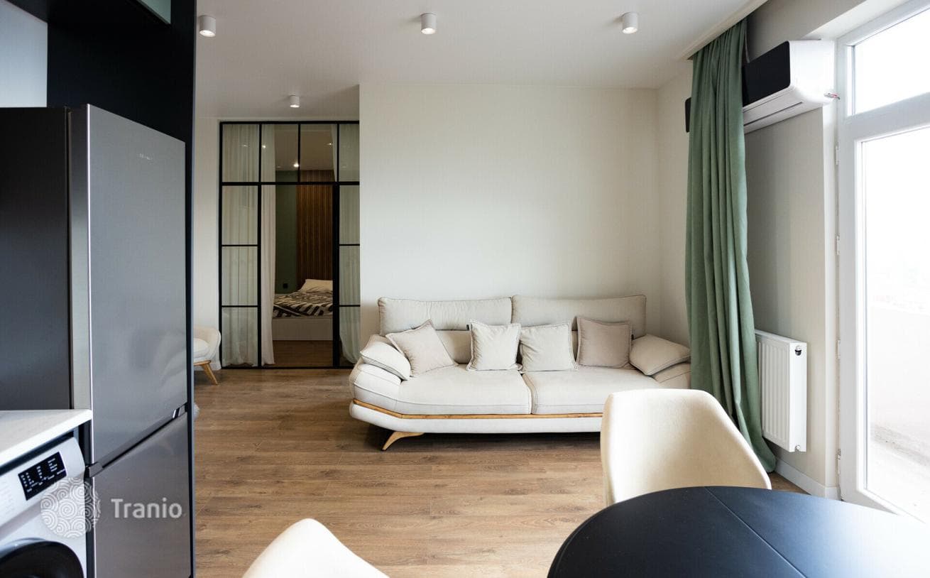 2-Bedroom Apartment with City and Mountain Views in Batumi, photo 4