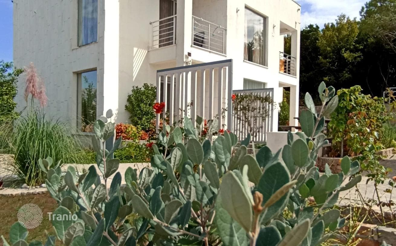3-Bedroom House in Kotor, photo 3