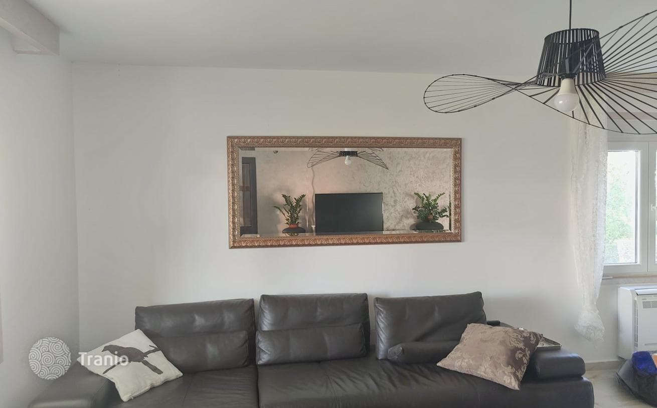2-Bedroom Furnished House with Garden in Sutomote, Bar, photo 2