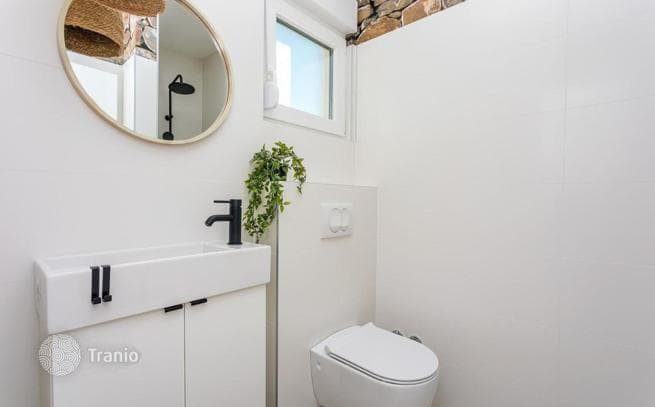 3-Bedroom Villa in Omis, Dalmatia, photo 4