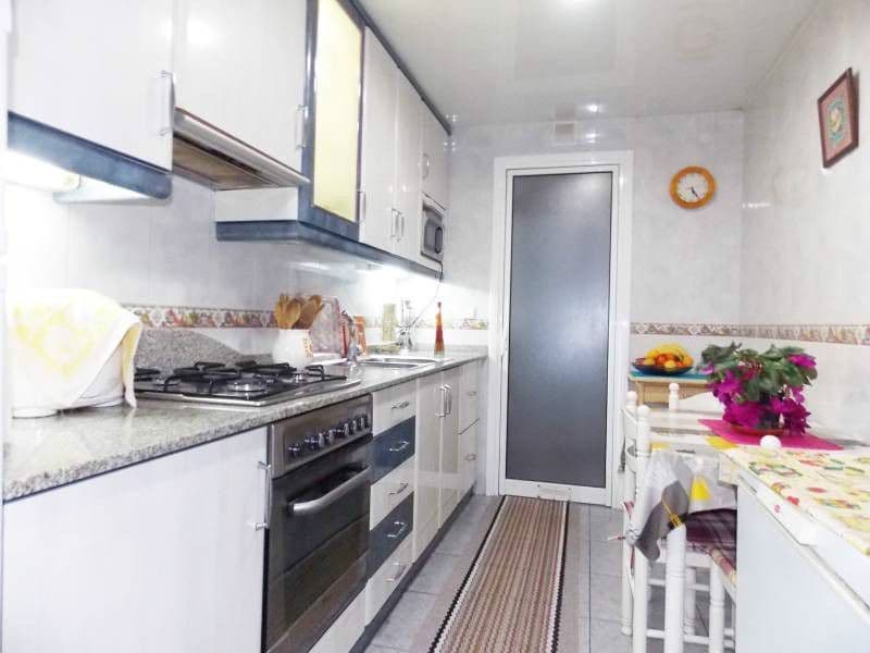 Квартира в Барселоне, Испания, 80 м²